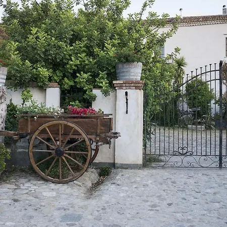 Gospodarstwo agroturystyczne Dattilo Wine Relais Torre Melissa